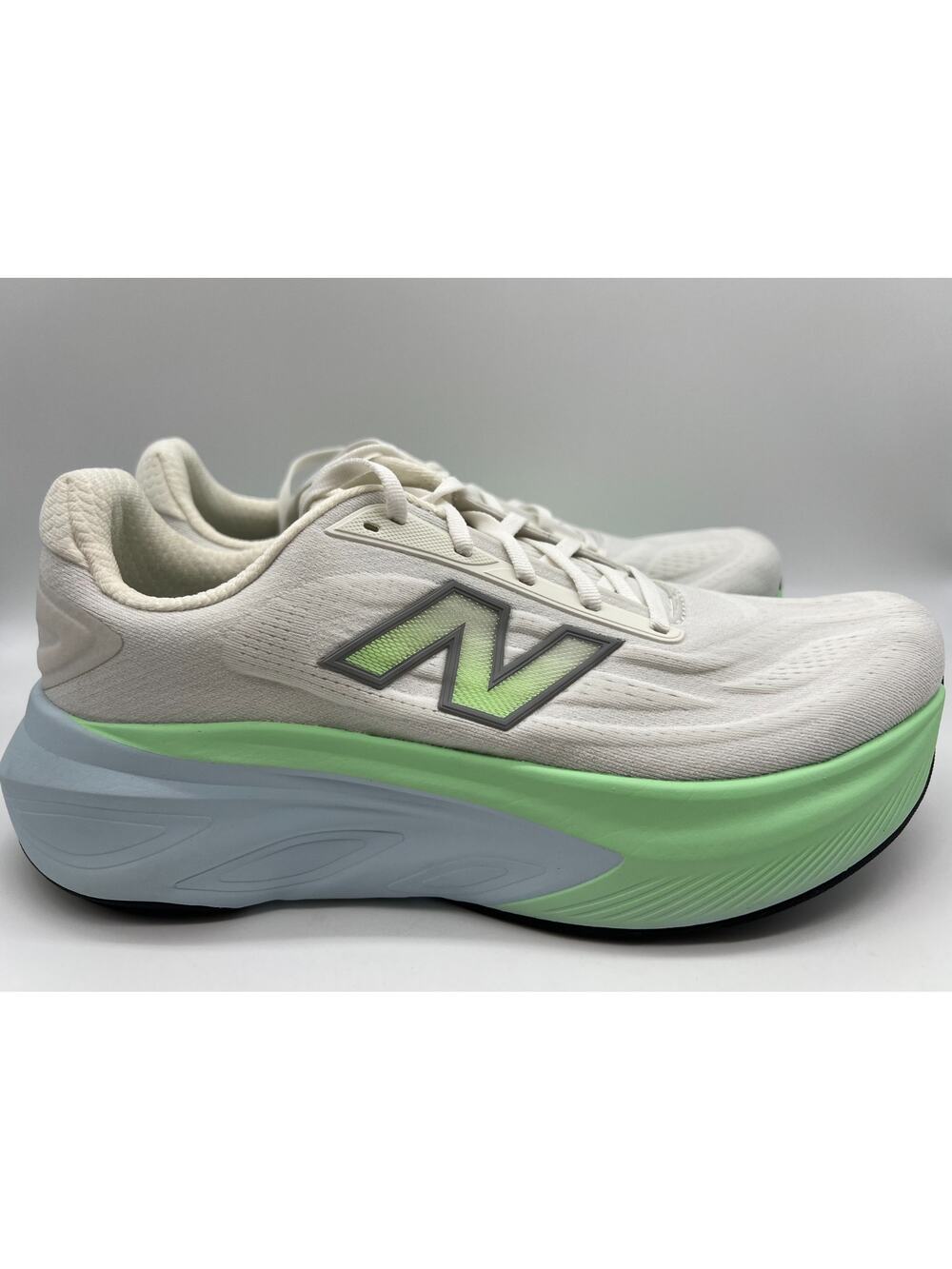 New Balance Fresh Foam X More v6 WMORLD6 Size M10.5/ W12 New